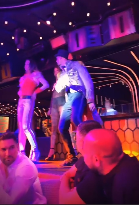 Bianca Drăgușanu și Alex Bodi, petrecere pe manele la Monte Carlo! Au curs râuri de șampanii Armand de Brignac și Dom Perignon