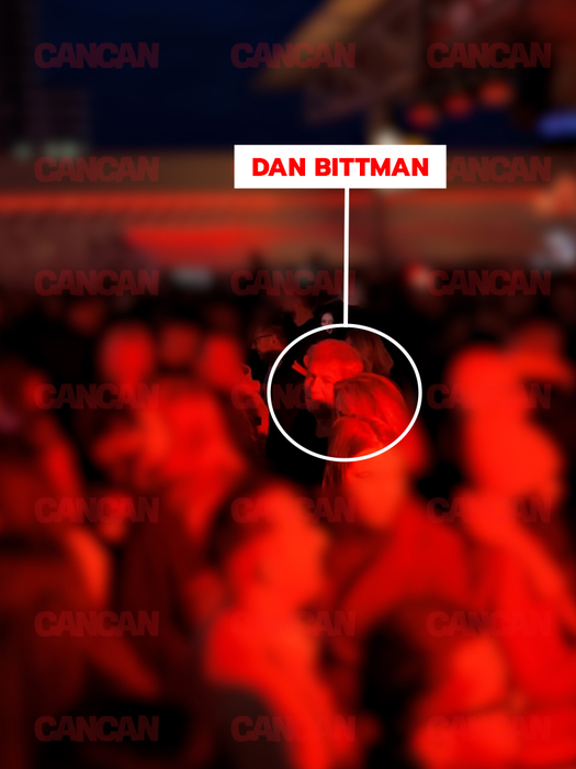 Dan Bittman se distrează la Loft în compania a două femei