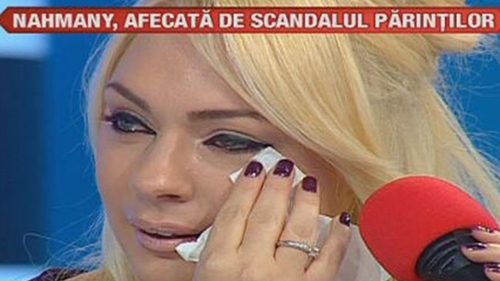 Trece printr-o mare suferinţă! Giulia Nahmany a izbucnit în lacrimi în direct. Vezi ce a adus-o în această stare