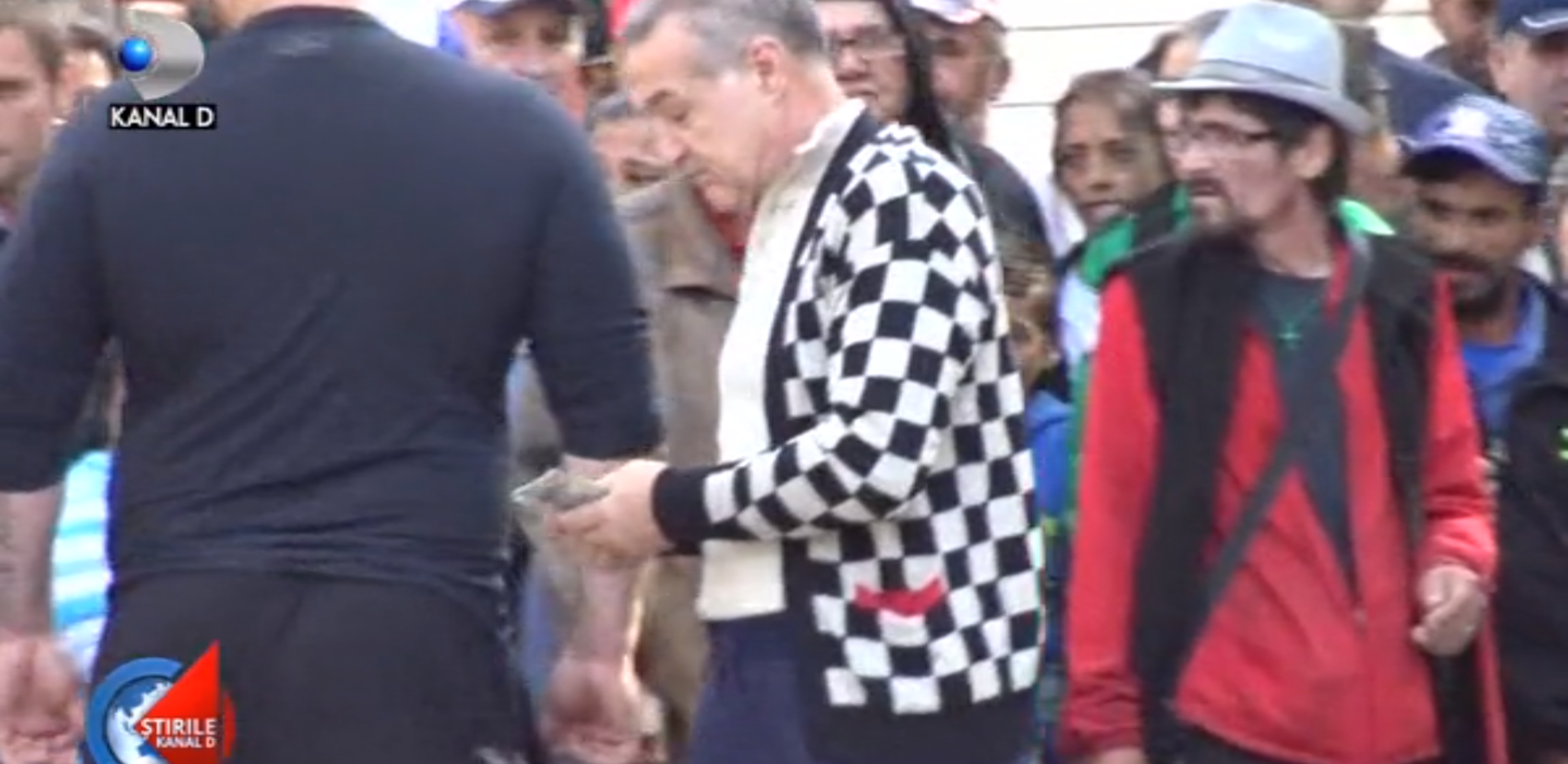 Imagini fabuloase! Câți lei i-a dat Gigi Becali acestui băiețel cu handicap