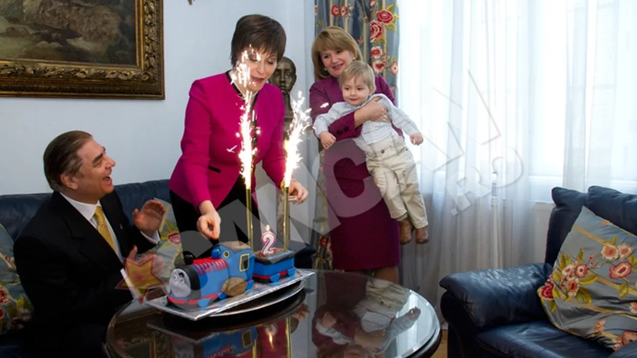 Baiatul printului Paul si al printesei Lia a petrecut cu Prima Doamna de ziua lui! Vezi doar pe CANCAN.ro fotografii exclusive de la aniversare!