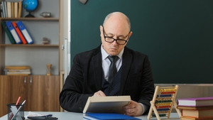 Ce salariu are un director de școală și de ce nu mai vrea nimeni funcția. Explicațiile din sistem