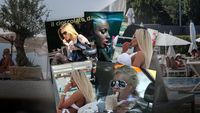 TOP 40 de vedete și imaginație fără limite! Bianca Drăgușanu, Adela Popescu sau Loredana Chivu, surprinse cu degetul în gură