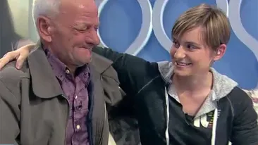 DEZVALUIRE! Tanara care si-a regasit familia in emisiunea “La Maruta” a fost hartuita sexual de bunicul ei! Imi arata..