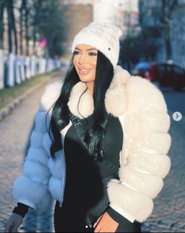 Alina Stoican, femeia care l-a cucerit pe talentatul manelist, este make-up artist, iar Andreea Tonciu este una dintre clientele sale cunoscute © Instagram