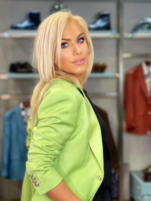 Amna, mesaj fulminant pentru fostul: “Am văzut pe cine seduci. Sper ca și ai tăi să o iubească”. Motivul care a scos-o din minți