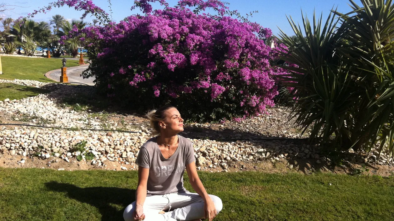 Jojo, vacanţă de vis în Egipt, alături de băieţelul ei! Uite ce frumos s-a distrat actriţa în concediu!