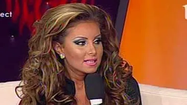 VIDEO Roxana Vasniuc este terorizata de un batran de 70 de ani! Uite ce declaratii ii face amorezul