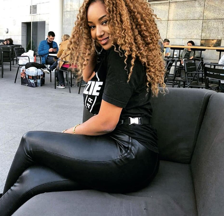 Mulatra care le-a ținut companie lui Gnohere și Mezague la BOA