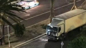 Cine este şoferul camionului care a intrat în mulţimea din Nisa? Atacatorul se afla în vizorul poliţiştilor