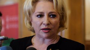 Aşa s-a îmbrăcat Viorica Dăncilă la nunta băiatului ei! Este total diferită de ceea ce poartă acum