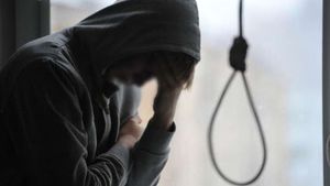 Izolat de familie în podul casei de teama coronavirusului, un tânăr din Maramureș a vrut să se sinucidă