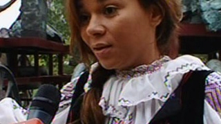 "Nu inteleg de ce unele femei nu urla pe strada!" Nadine este disperata de cand a devenit mamica!