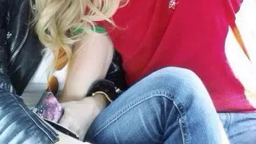 Nu mai e o fata cuminte! Balanca si-a pierdut pierdut total controlul in club, in bratele americanului! S-au sarutat fierbinte si…