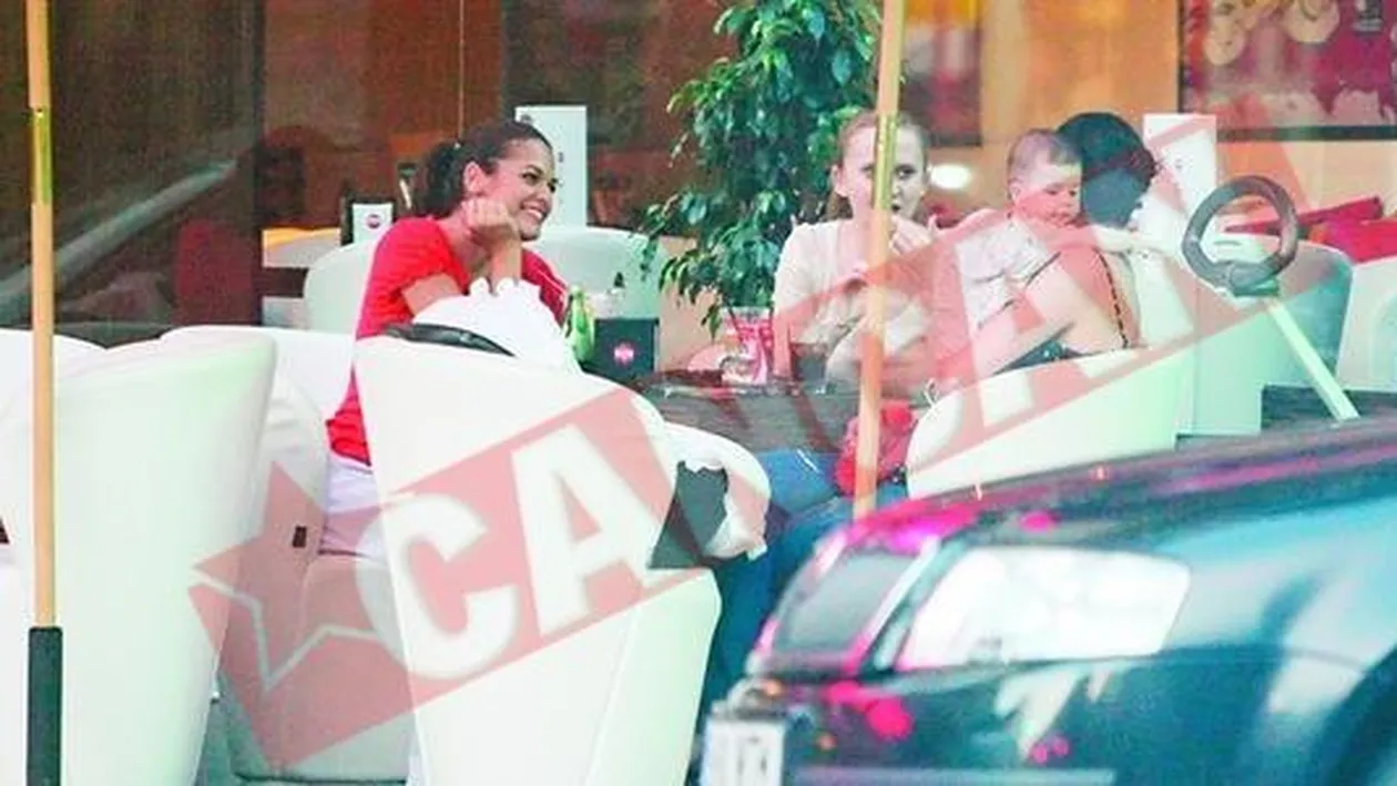 Adelina a profitat ca sotul nu-i acasa