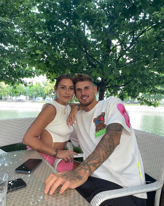 Alex Delea și Alexandra Duli, la terasă Sursă foto: Instagram