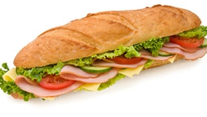Judecata caraghioasa! 5 zile de puscarie pentru un american care si-a batut nevasta cu un sandwich