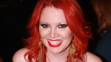 Fara Viorel si fara sutien! Oana Lis a facut senzatie la un eveniment monden! Uite cum arata decolteul de care sotul ei fuge la pacanele