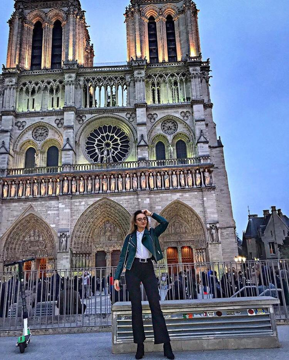 Cristina, blondina cu care Alex Bodi a fugit la Paris