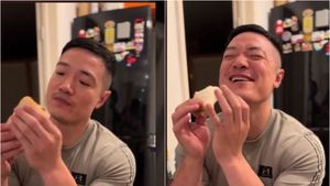 Reacția virală a unui chinez, după ce a mâncat salată de vinete pentru prima oară. VIDEO