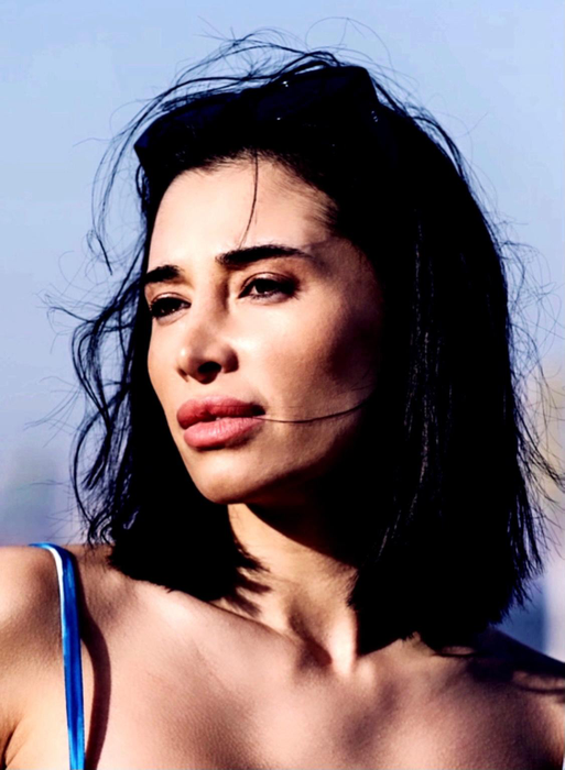 Cristina Gheorghe face parte din distribuția peliculei “Long Island Club”
