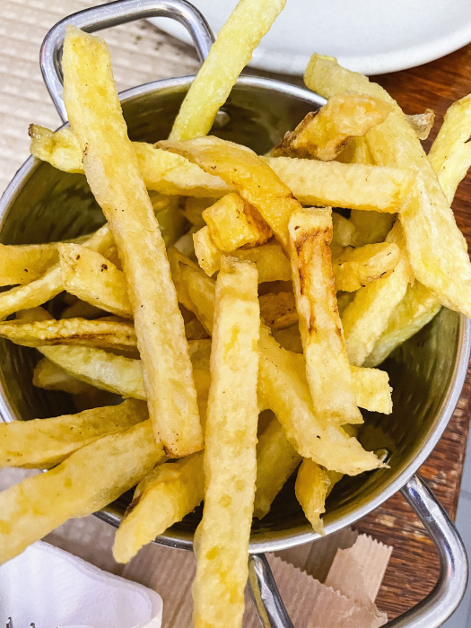 Incredibil! Cât costă un kilogram de cartofi prăjiți în cele mai populare restaurante din București | EXCLUSIV