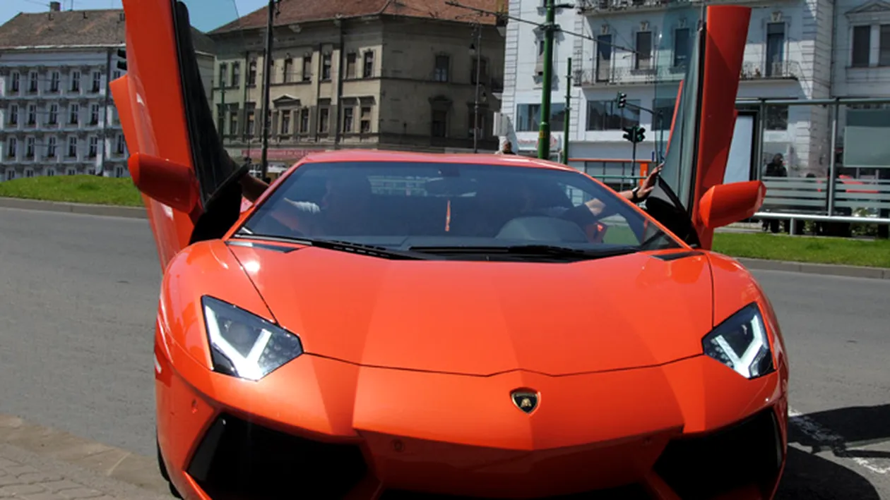Credeai ca un Lamborghini Aventador e prea mult pentru Romania? Uite-l pe al doilea! Vezi cum arata si cine are bijuteria asta!