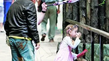 Irinel a scos-o pe Irinuca la Zoo