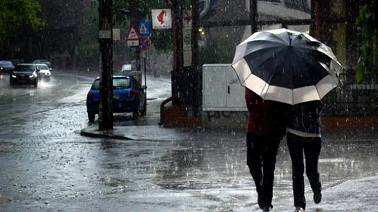 Meteorologii au anunţat ploi în toată România, dar şi polei în unele zone din ţară! COD GALBEN de vânt, cu rafale de peste 100 km/h