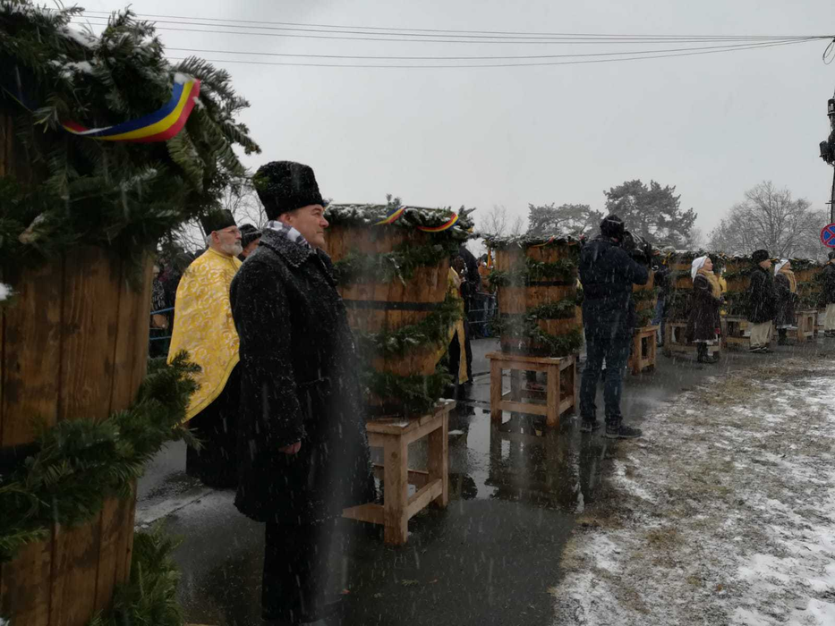 17 bărbați s-au aruncat în Dunăre, la Galați, după crucea sfințită de Bobotează