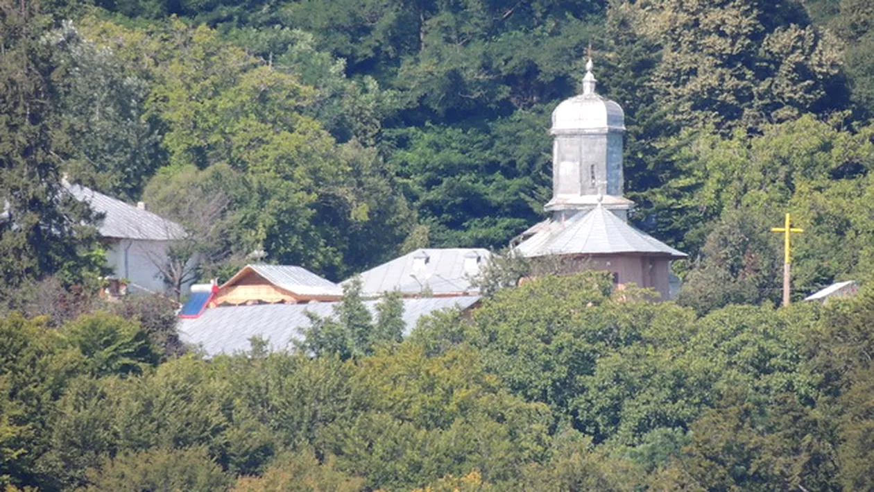 Cazul Iuliei Ionescu se repeta! Inca un copil a fugit la manastire, in judetul Vrancea!