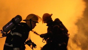 Incendiu puternic la o rafinărie din Ploieşti! 40 de pompieri au intervenit cu autospeciale