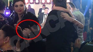 VIDEO SENZATIONAL! Cum a ajuns Bahmu sa fie pipaita pe sani de Adi de la Valcea de "Revelionul lautarilor"