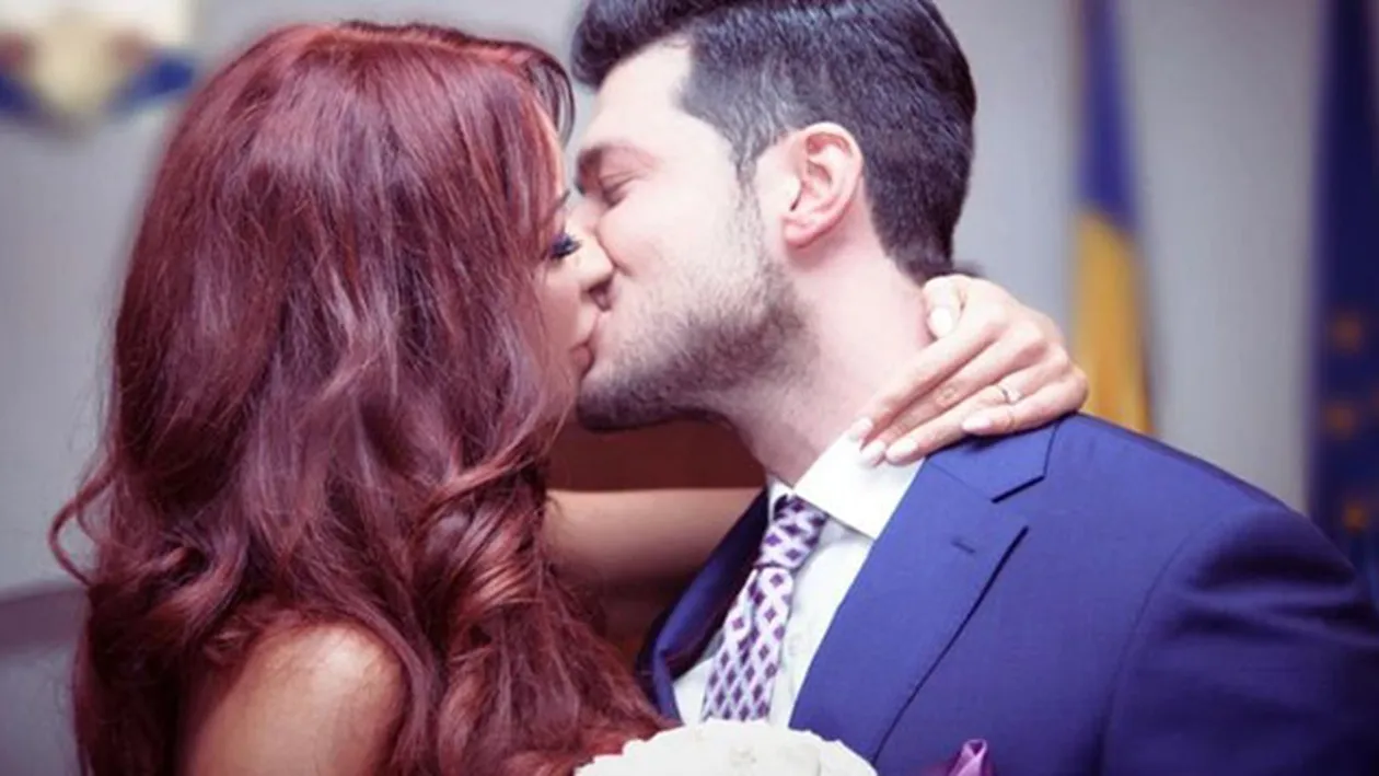 Bianca Dragusanu, in culmea fericirii! Pentru asta a iesit in club cu prietenii si a sarbatorit