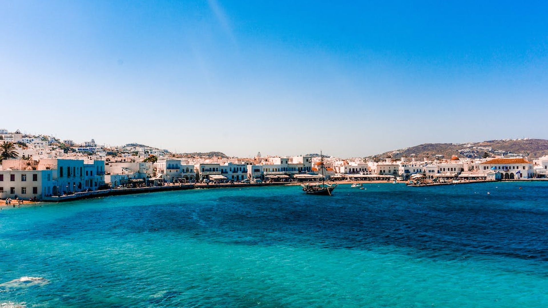 O româncă, vacanță de coșmar pe insula Mykonos din Grecia! Ce a pățit femeia: „Am ajuns în epoca de piatră. Toți te fură”