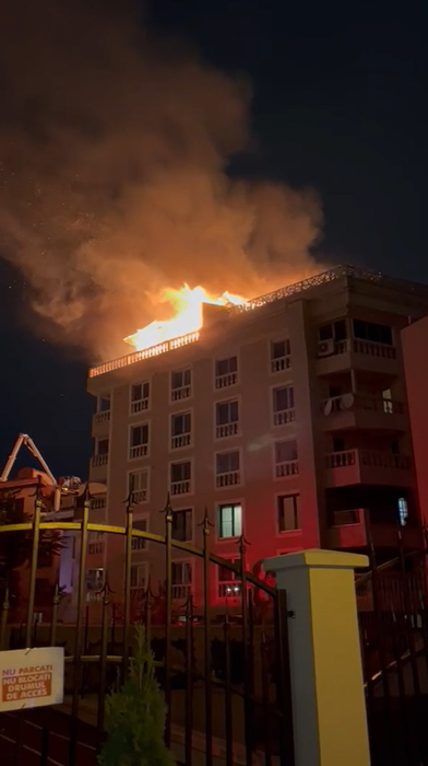 Arde un penthouse din București / Foto: CANCAN.RO