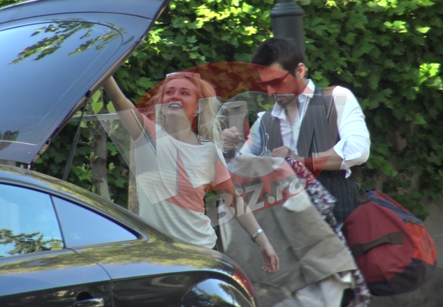 Tuncay şi Sandra şi-au petrecut mini-vacanţa de Rusalii împreună

sursă foto: wowbiz.ro