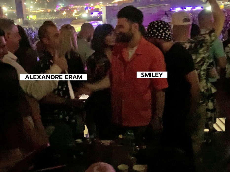 Smiley se salută cu Alexandre Eram