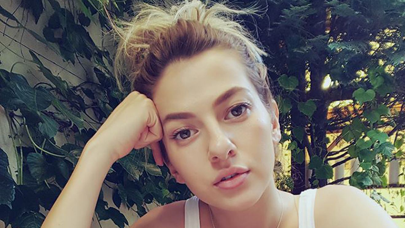 Probleme în paradis pentru RĂZVAN SIMION şi LIDIA BUBLE? Vezi ce a enervat-o pe cântăreaţă! "Ce cauţi tu..."