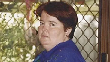 SENZATIONAL! A slabit prin HIPNOZA jumatate din greutatea corpului ei. Acum arata FABULOS!