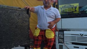 Cine i-a luat locul Piticului Colorado la circ, după ce a murit? Bărbatul face senzaţie deja în arenă