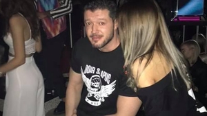 Bombă în showbiz! Cu cine s-a cuplat Victor Slav. Primele imagini