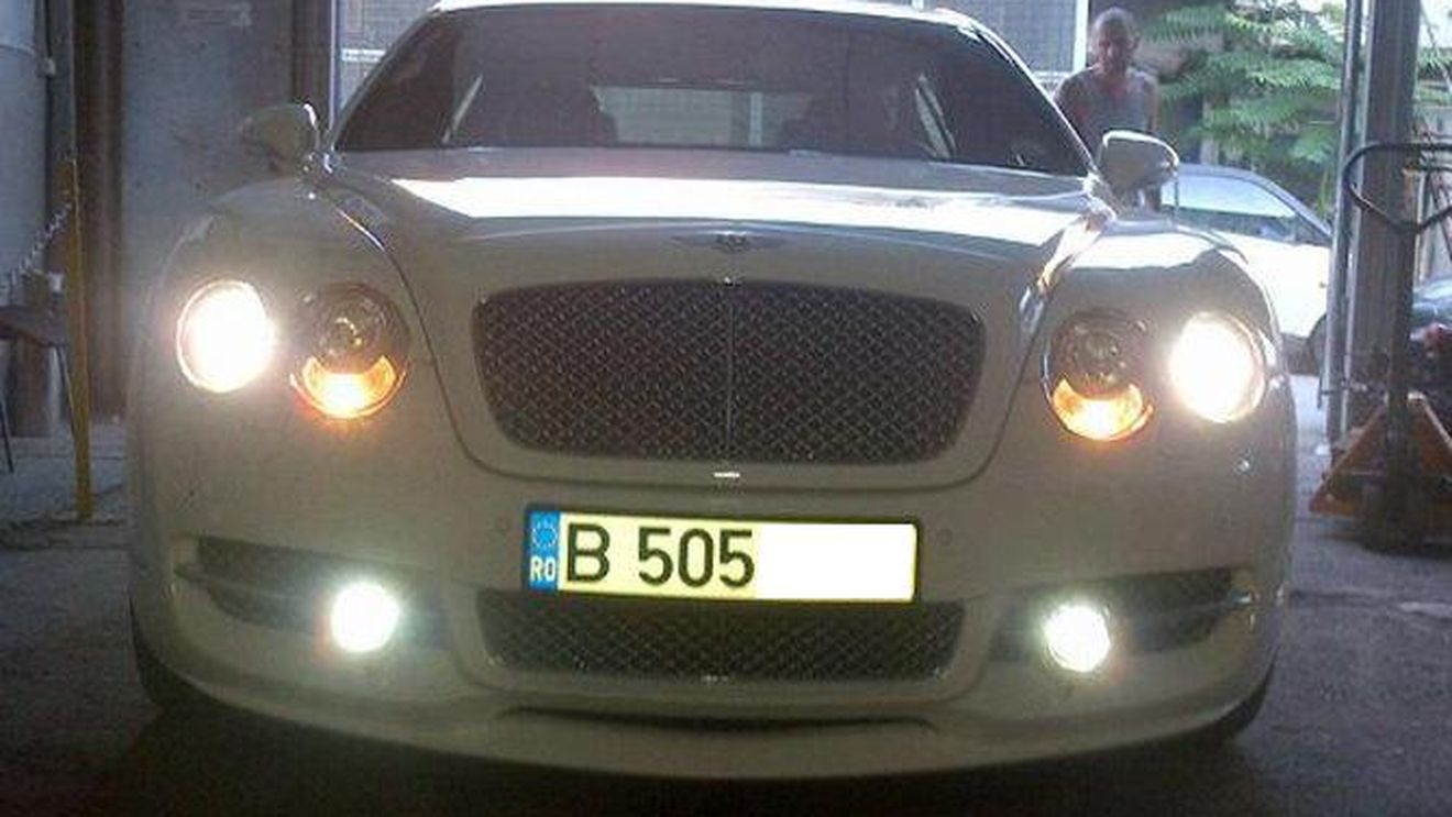 Mario Iorgulescu o arde "like a boss": si-a tras Bentley alb bengos! A dat 150.000 de euro ca sa-si faca fita cu el in Romania si Elvetia!