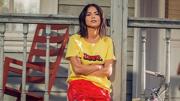 Inna, pasionată de mașini de lux. Ce bolid conduce vedeta