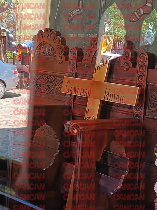 Crucea din lemn a fostului spion al României