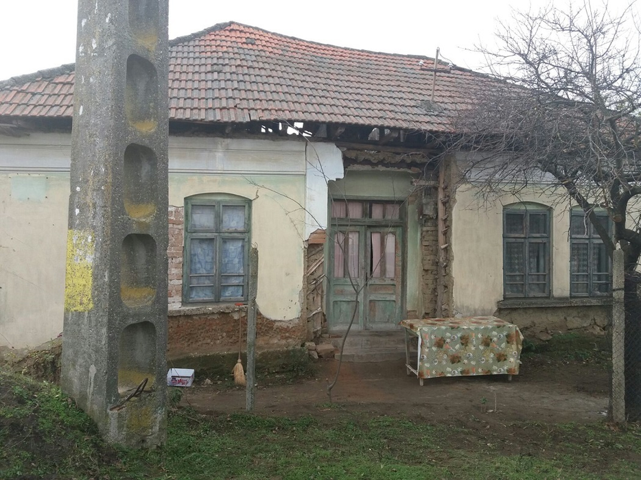 Casa părintească din Ostroveni, Dolj, a Alinei