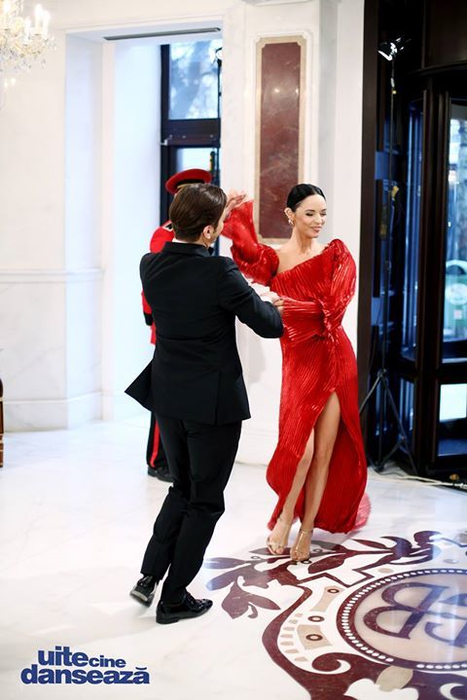 Andreea Marin le pregăteşte o surpriză admiratorilor ei, în această seară.