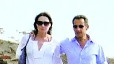 Primele fotografii cu sotia insarcinata a presedintelui francez! Ce i-a mai crescut burta!