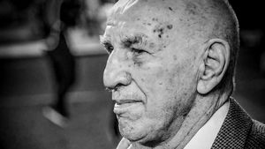 Doliu în lumea fotbalului românesc! Primul român nominalizat la Balonul de Aur a murit