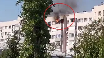 Incendiu violent în Capitală. Pompierii intervin de urgență! VIDEO